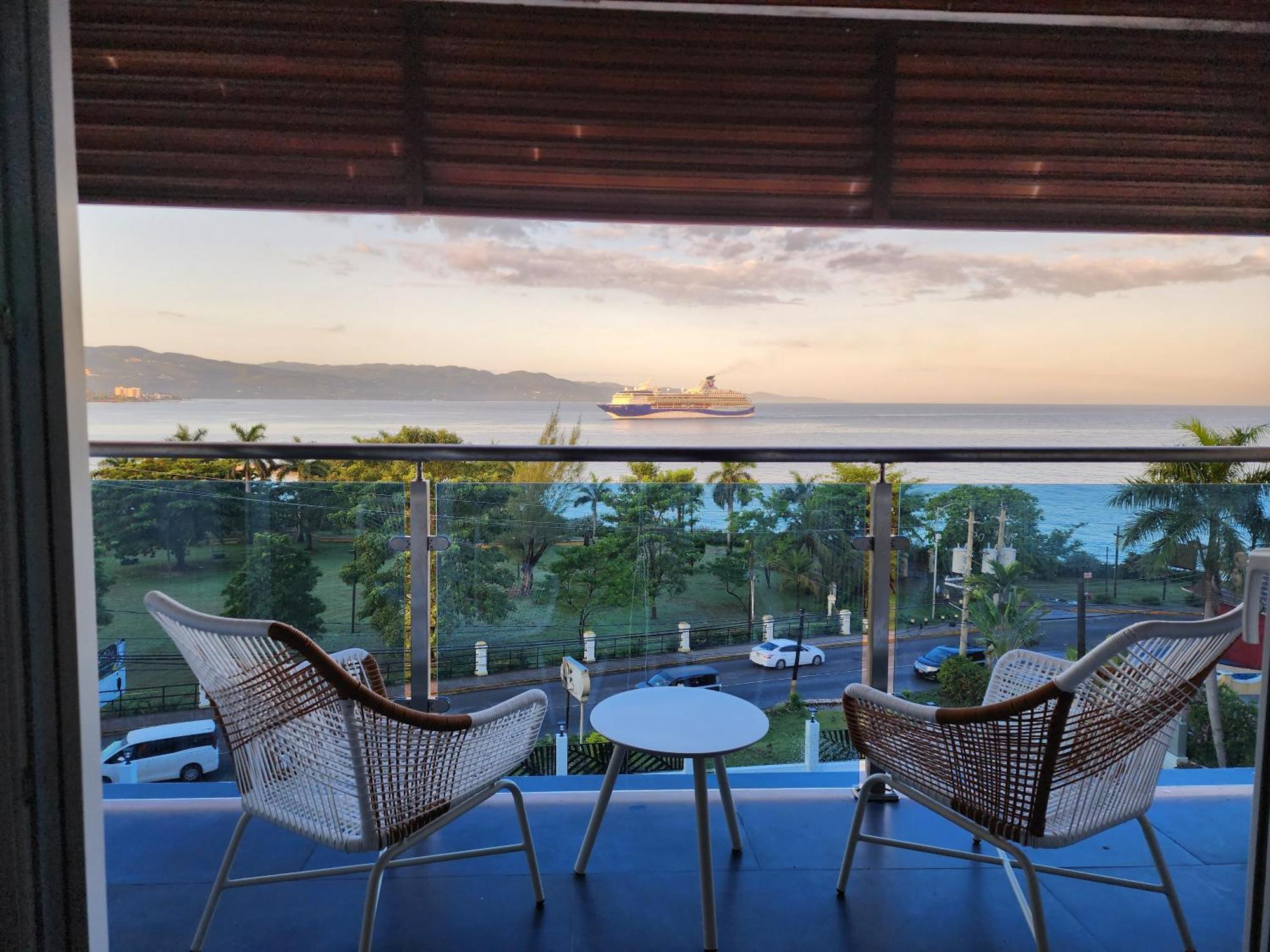 Hotel 39 Jamaica Montego Bay Ngoại thất bức ảnh